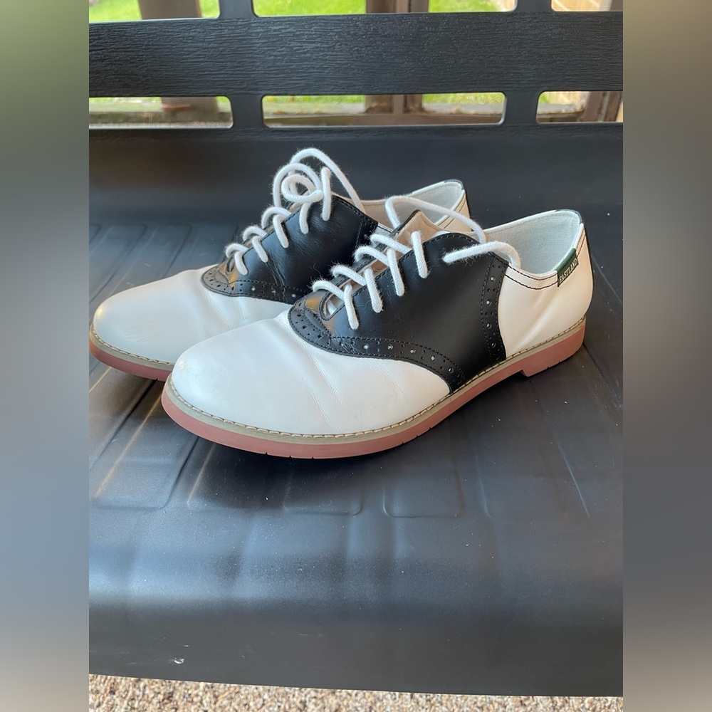 Eastland Saddle Shoes 8